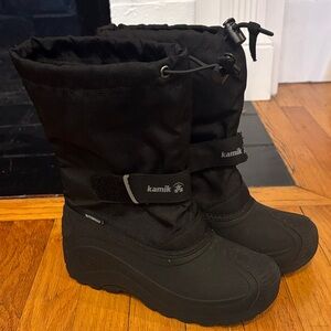 Kamik Black Snow Boots with Drawstring